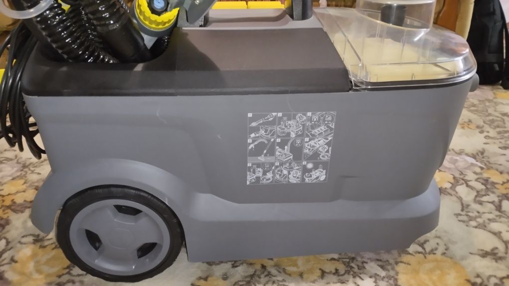 Пылесос Karcher Puzzi серый