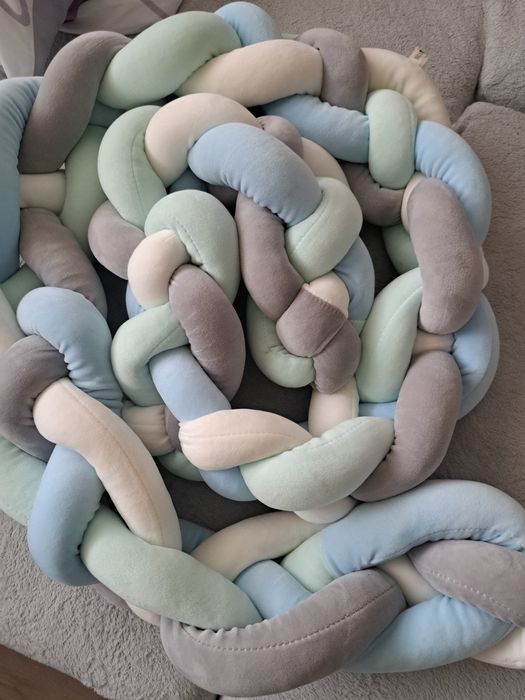 Protectie patut bebe impletita