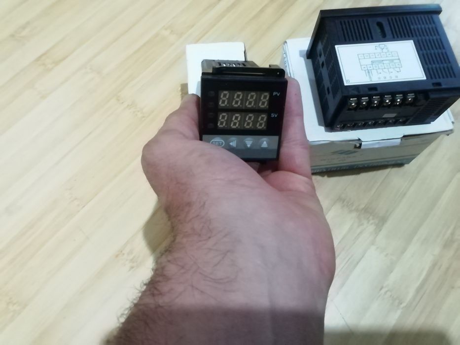 Controler temperatura industrial 0-400°, Rex și CHB 402