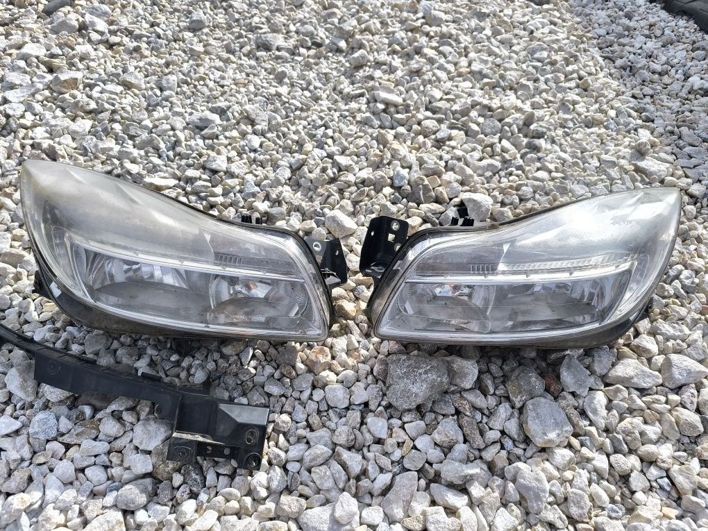 Фарове Opel Insignia