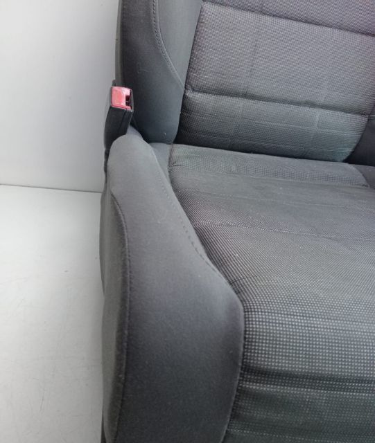 Scaun stanga fata 1K4881105GA Volkswagen VW Touran prima generatie (f