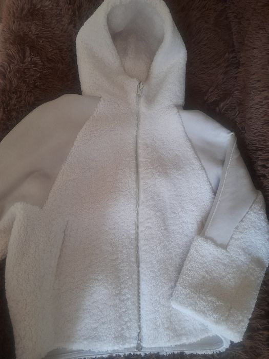 Продам куртку женскую