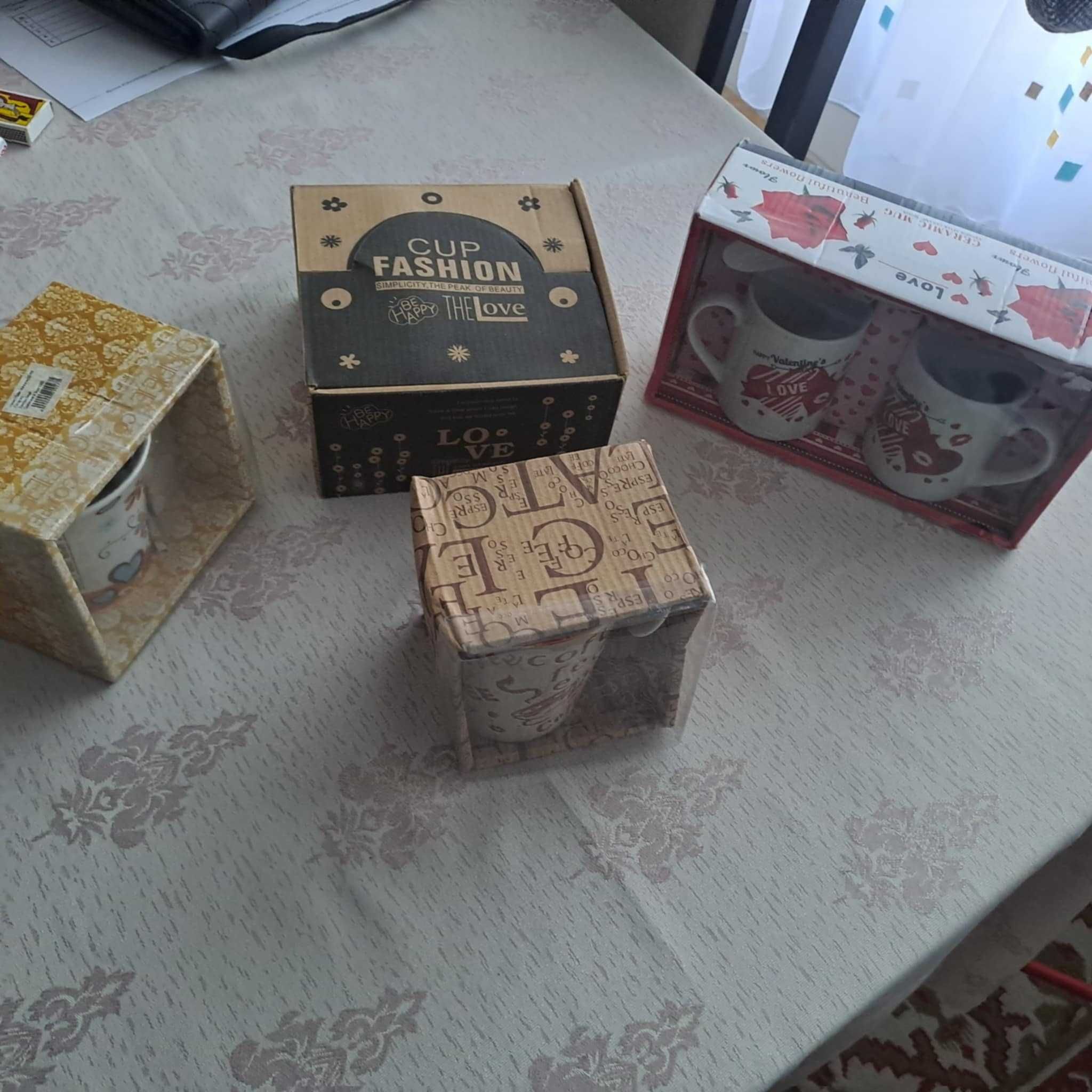 Сет от 4 кутии чаши за кафе