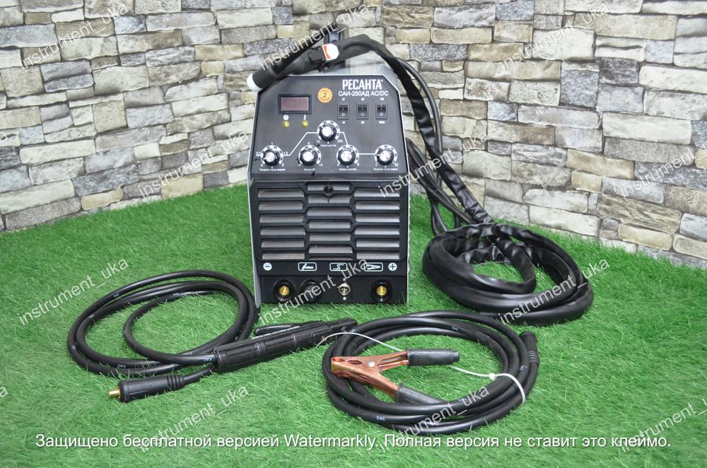 Сварочный аппарат РЕСАНТА САИ-250АД AC/DC (инверторная аргонодуговая)