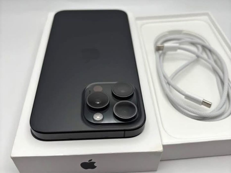 iPhone 15 PRO de 256 GB cu 95 % Bateria