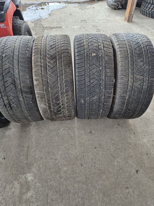 285/40R21 Pirelli