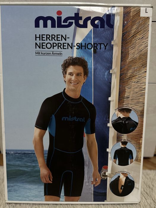 Цял неопренен костюм за плуване. Размер L.