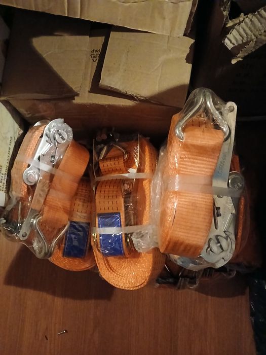 Vind chingi auto noi sigilate pret 50lei bucata am mai multe bucăți