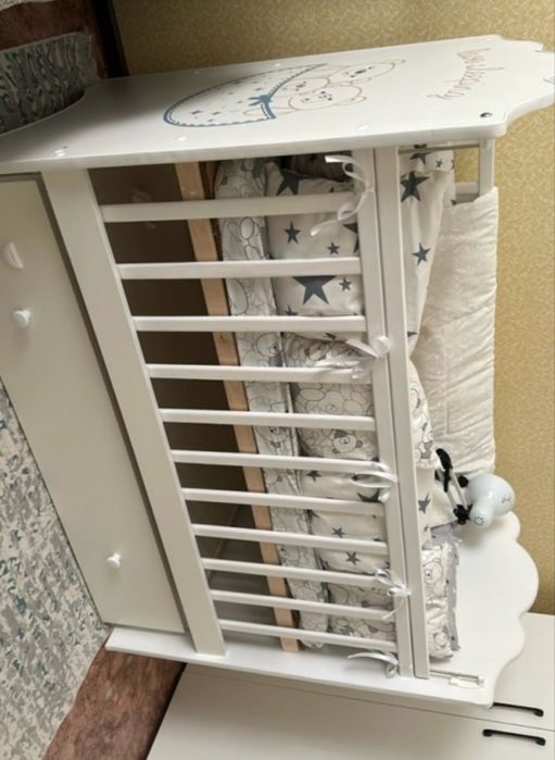 Продается манеж в хорошем состоянии