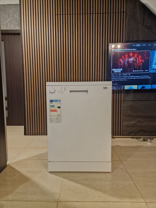 Masina de spalat vase Beko, Clasa A+, Independenta, 12 seturi
