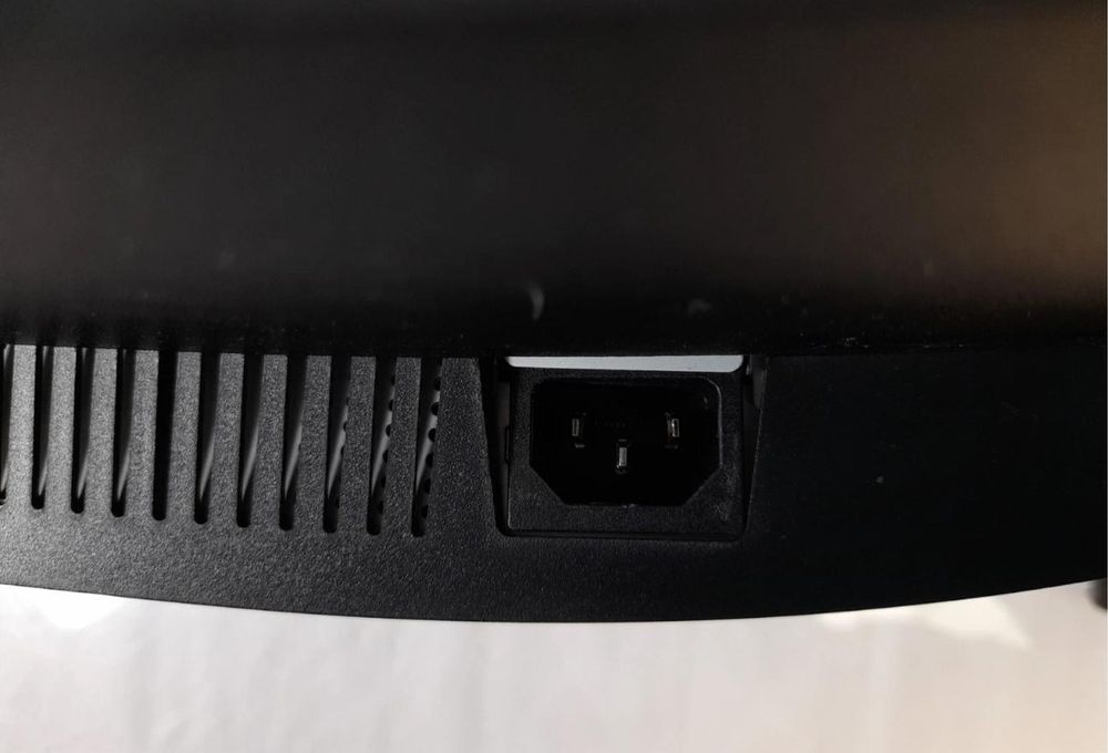 Monitor Gaming HP X27qc, 27", QHD, IPS, 165Hz, FreeSync, 1ms, in cutie