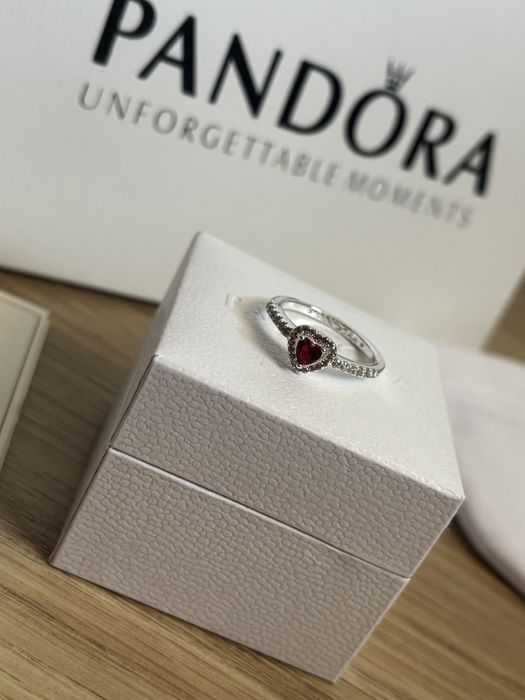 Inel Pandora Rosu