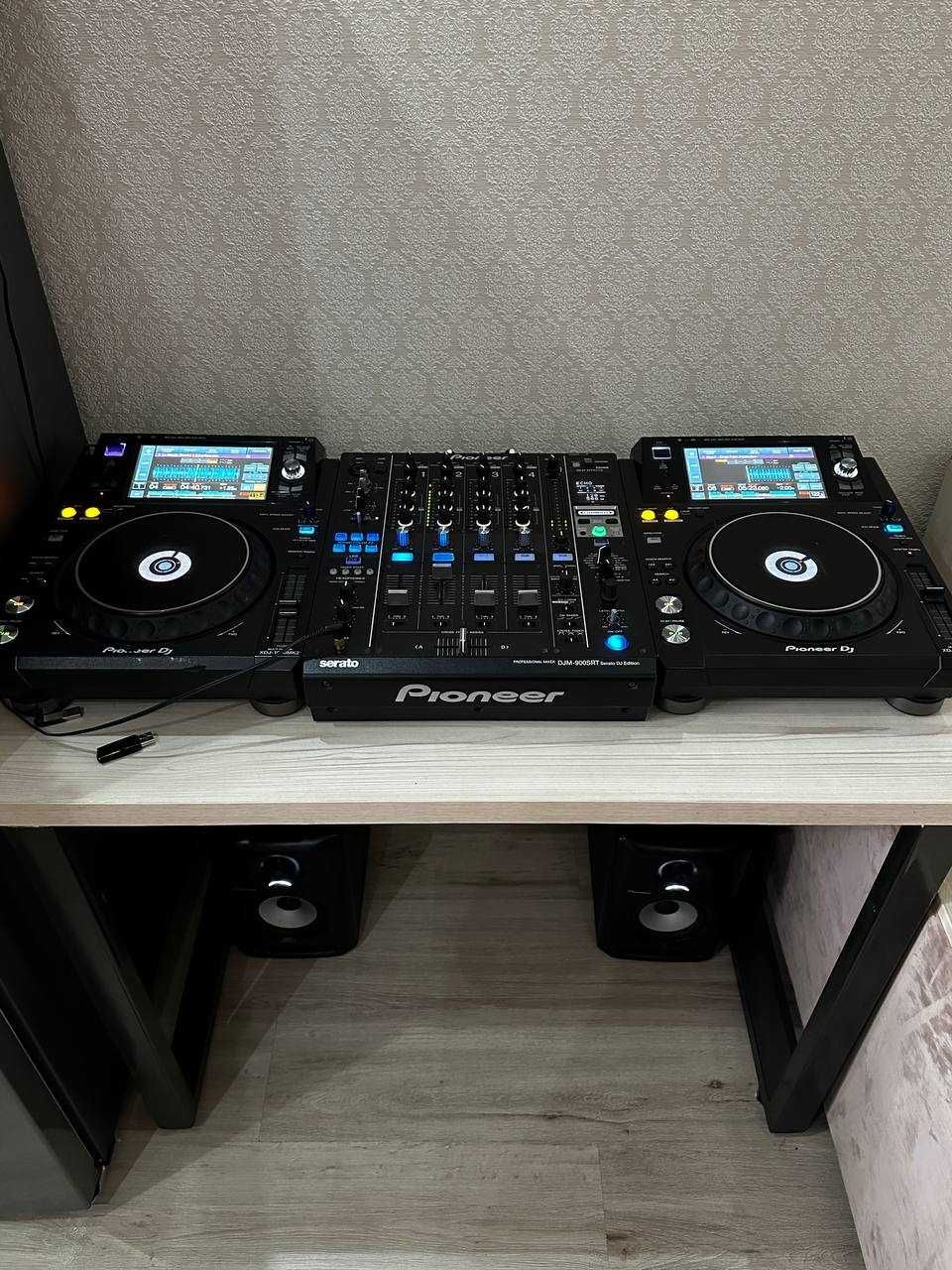 Диджеский пульт и деки DJM900NXS и XDJ 1000MK2 x 2