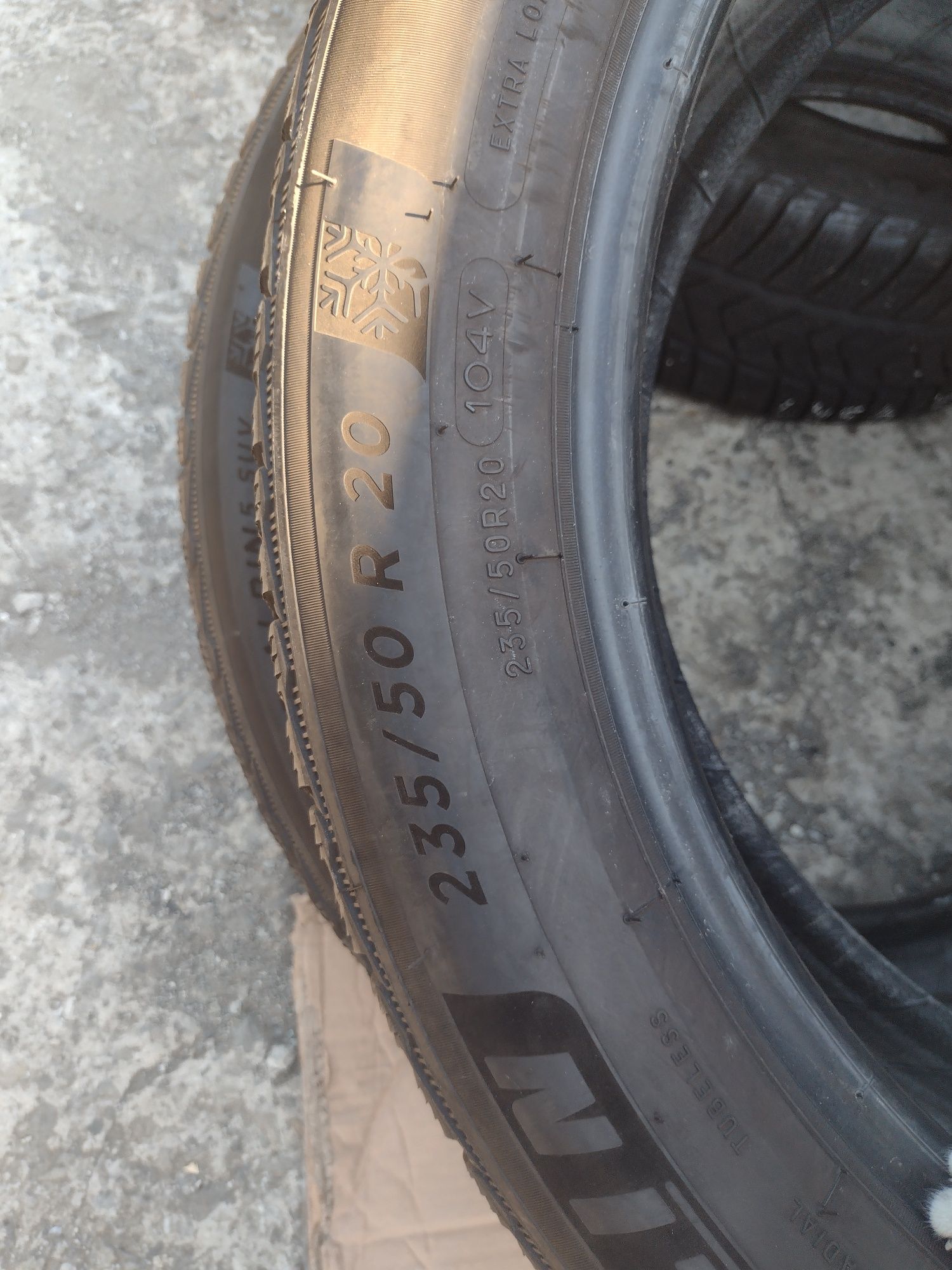 Топ състояние 2бр.235/50/20 Michelin PA5 suv dot2823