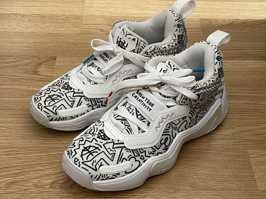 NOI CU ETICHETA ! Vand adidasi de dama marca Adidas