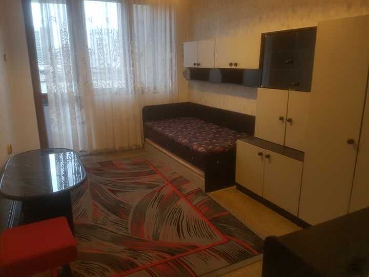 Дава се под наем Четиристаен апартамент в Бургас, Център - 95 кв.м за 225 € - Снимка #4