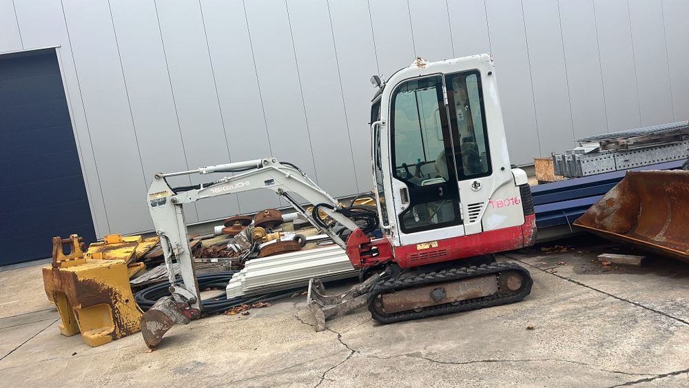 Takeuchi tb 016 an 2008 !