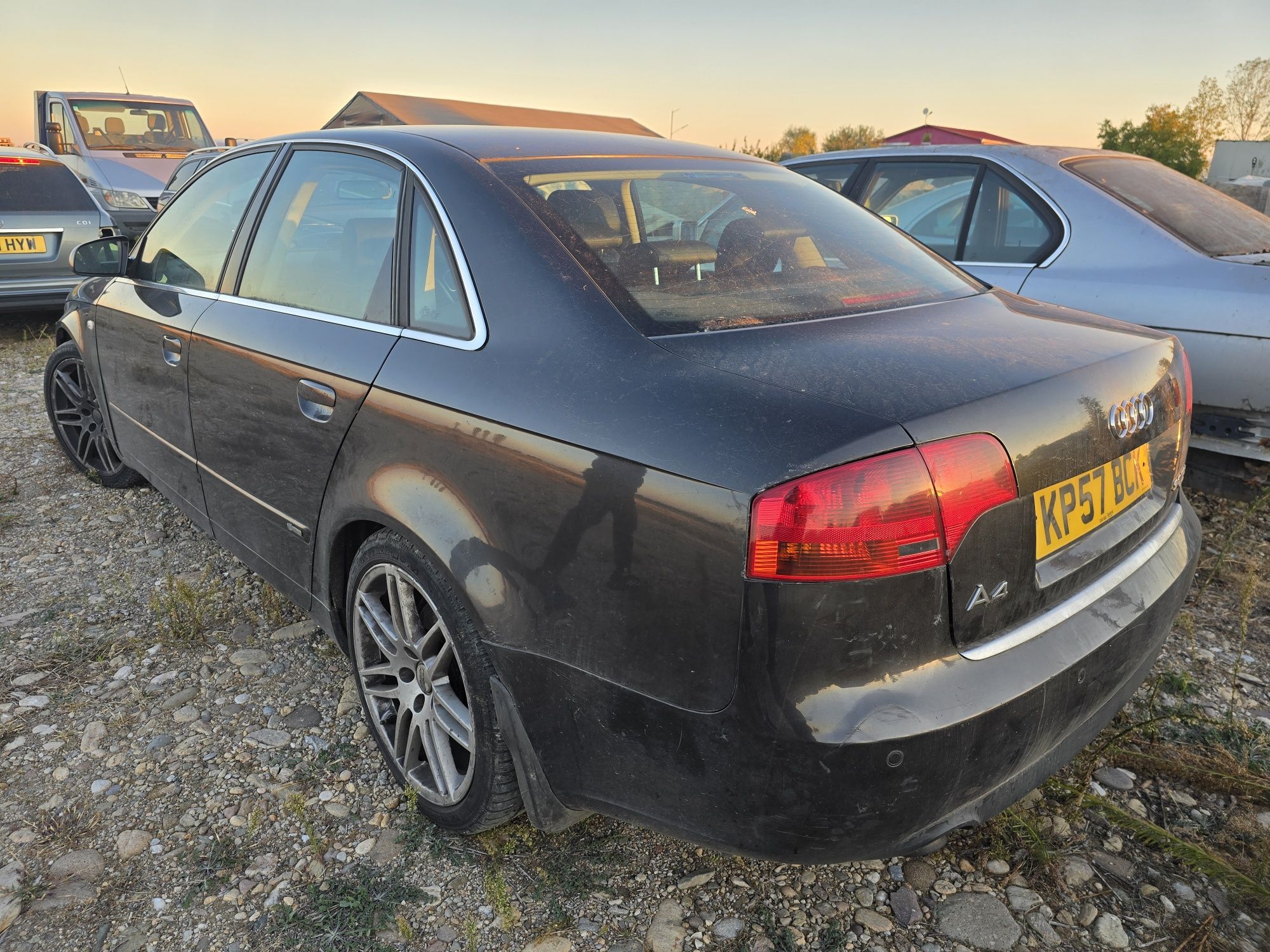 На части А4 Б7 Audi A4 B7 3.0TDI 233кс 18 джанти S line Recaro Ауди