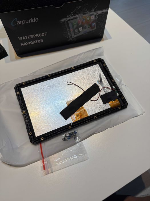 Display DEFECT navigatie moto/auto Carpuride W702