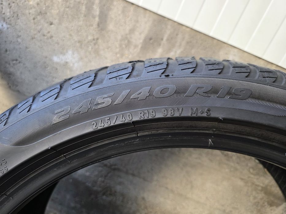 Cauciucuri Iarna Pirelli Sottozero 3 245/40/R19 Runflat