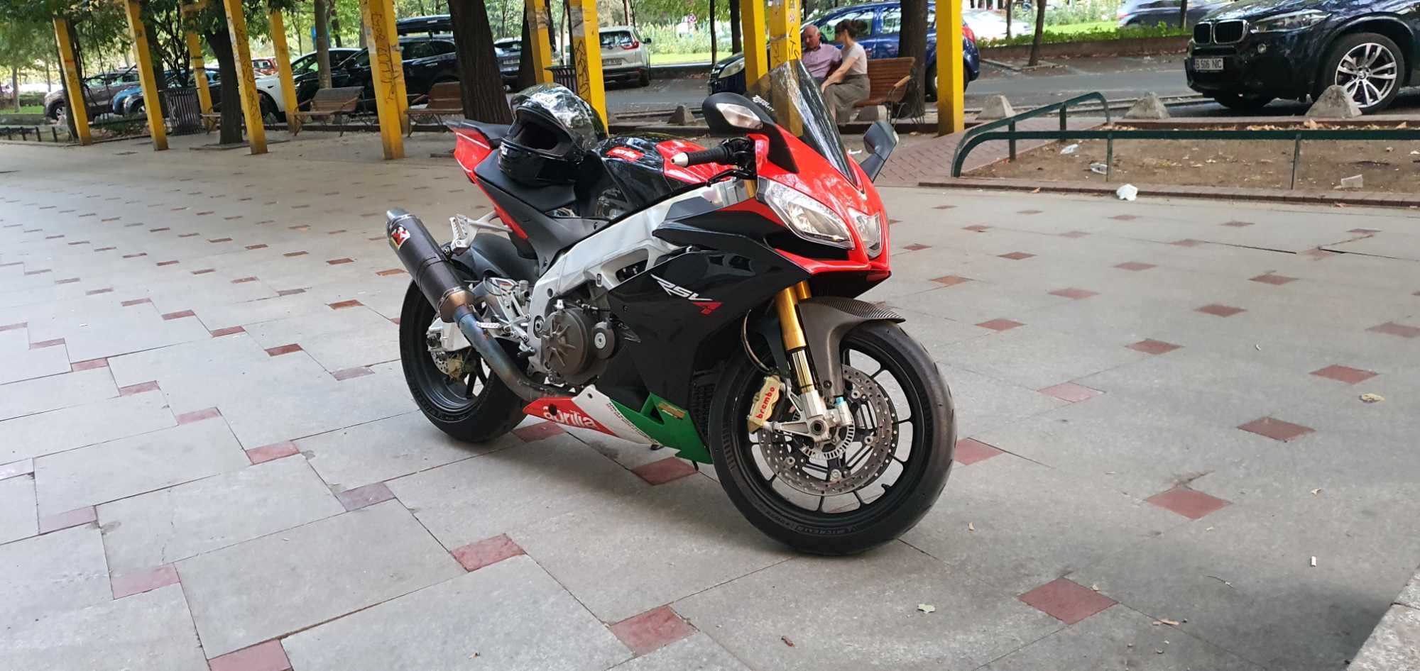 Aprilia RSV4 Factory APRC