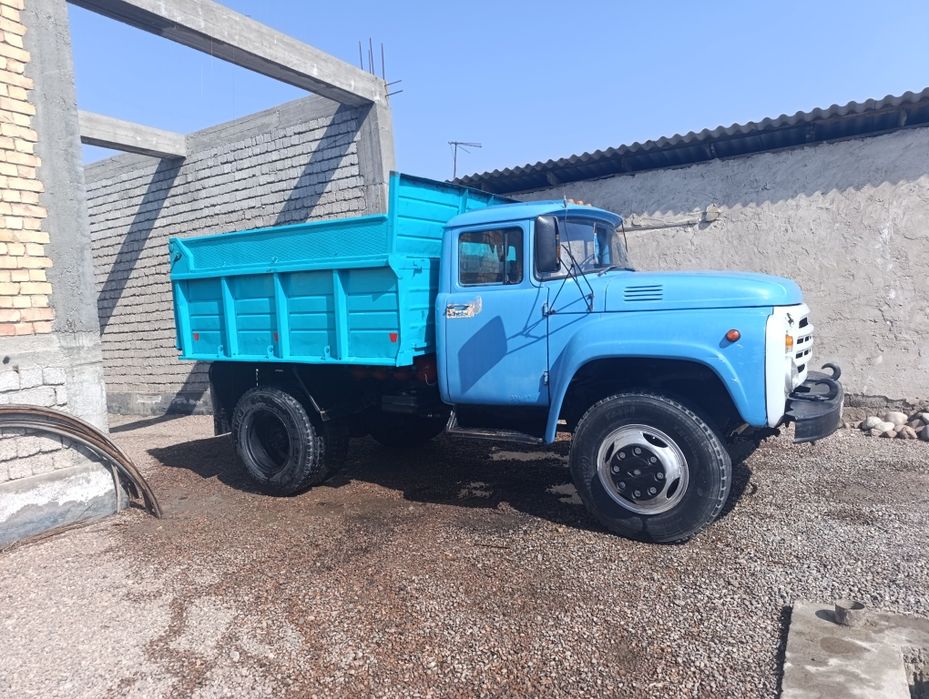 Zil130  sotiladi