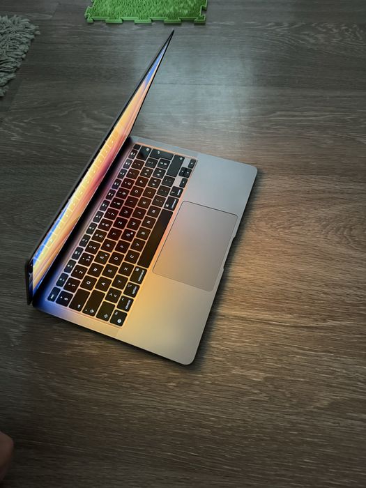 MacBook Air M1 256gb макбук ноутбук идеальный срочно