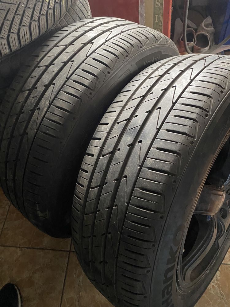 Шины Hankook 215/65/17    2 шт