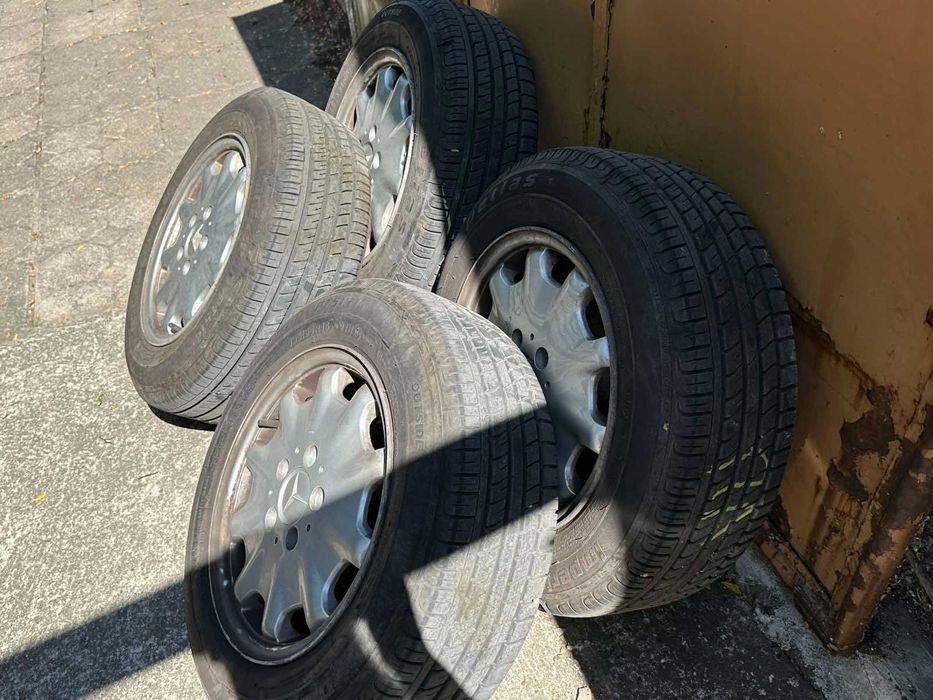 Летни Гуми с джанти за Мерцедес