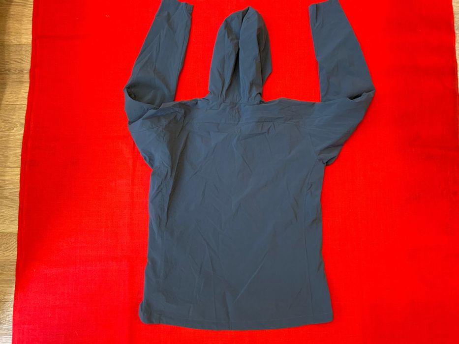 LundHags-оригинална горница,яке размер 42л