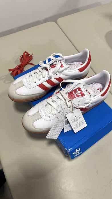 Adidas Samba noi 42 2/3 alb rosu
