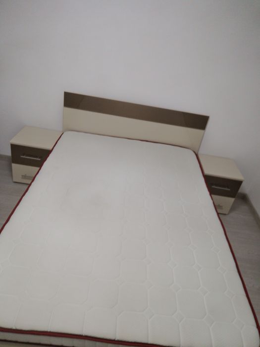 Vând urgent mobila dormitor