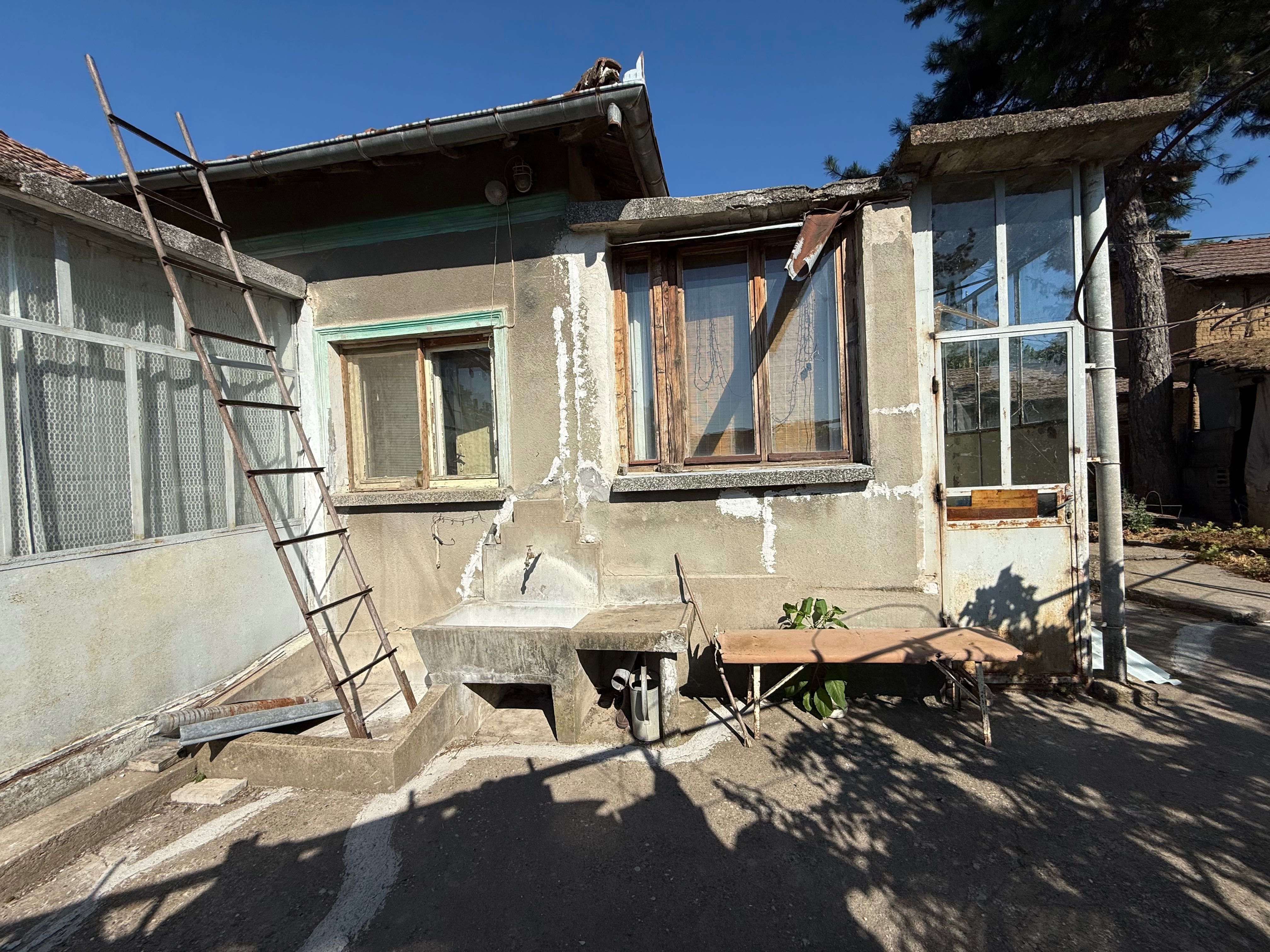 Къща в село Върбица