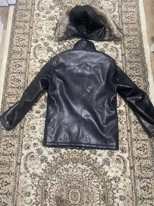 Кожанная куртка с капюшоном