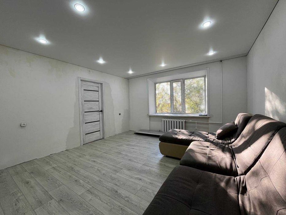 Продам 3-х комнатную квартиру на 6 мкр. рядом школа №10