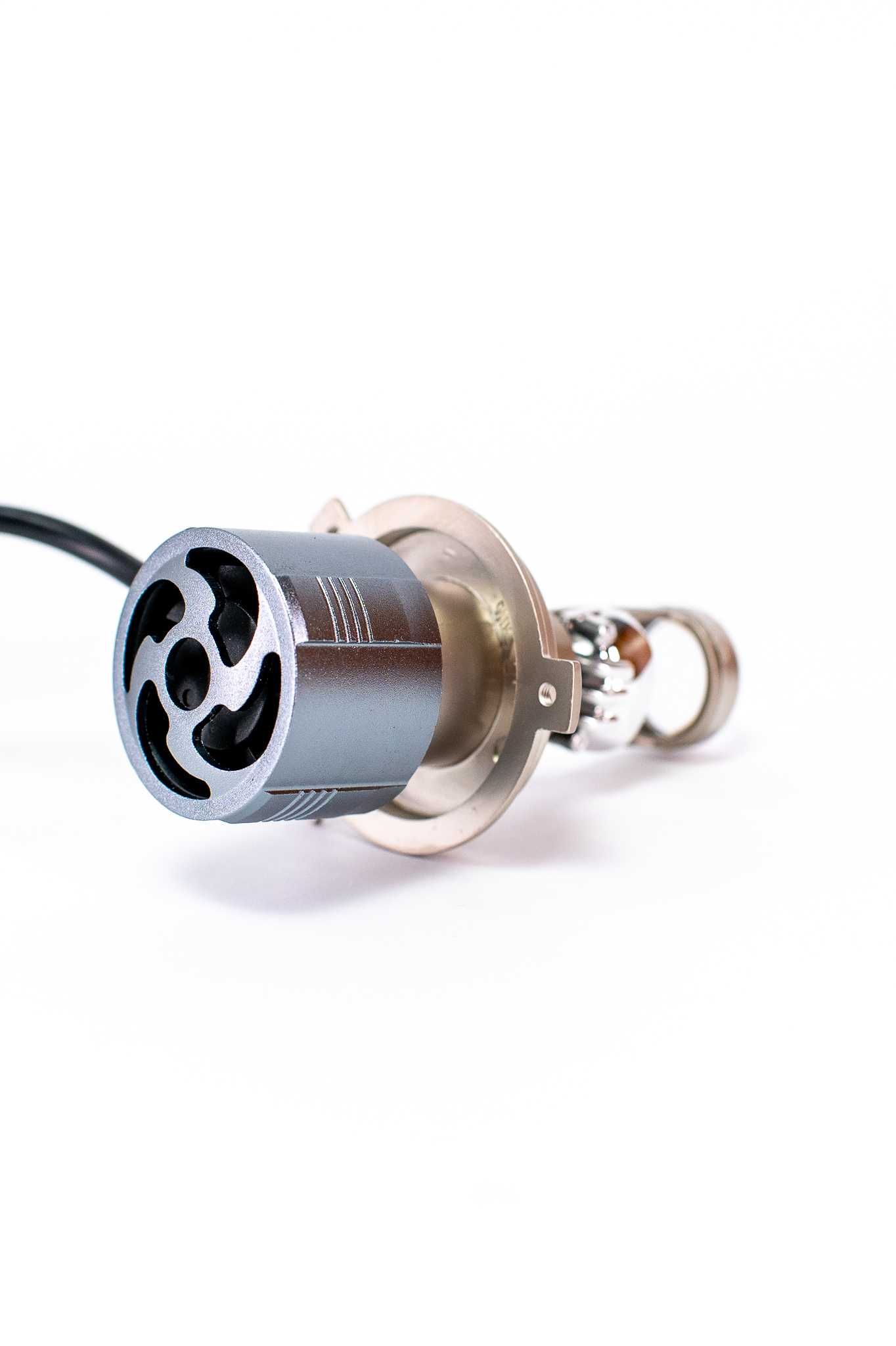 LED Крушки Н4 с лупи,12-24v canbus  1 ГОДИНА ГАРАНЦИЯ