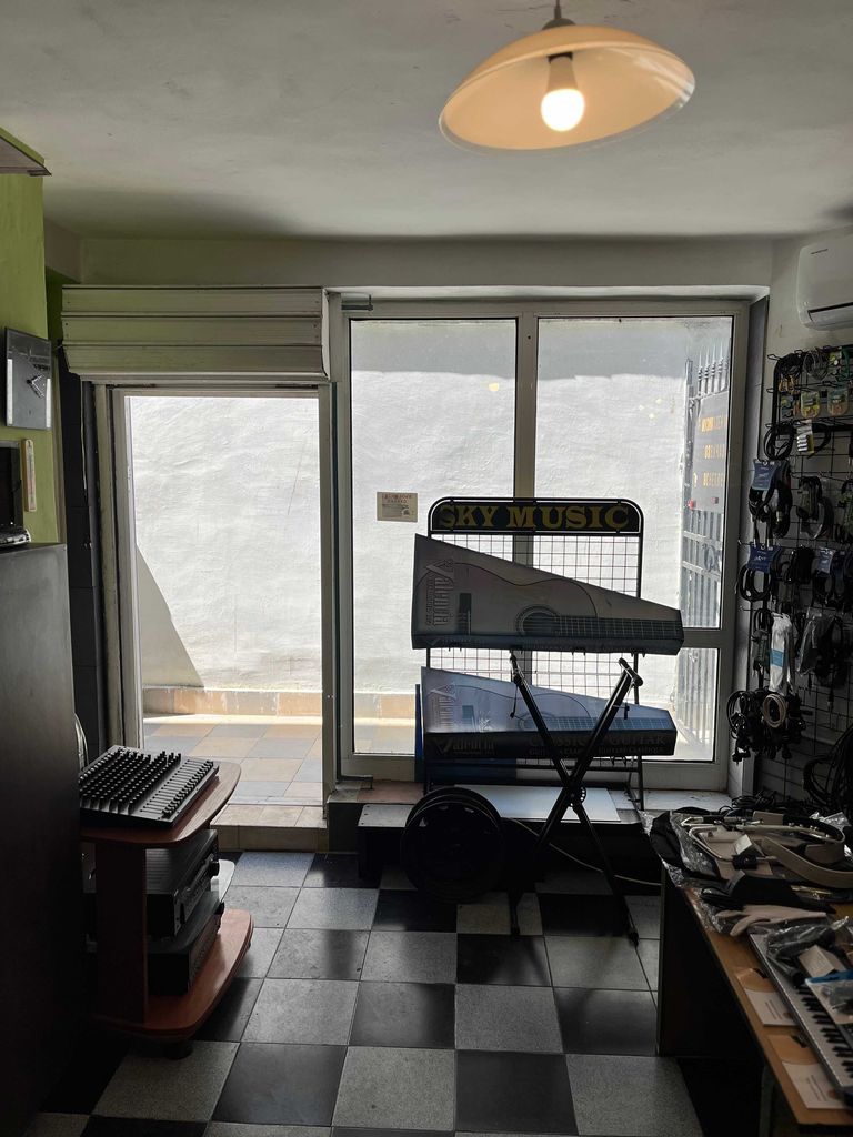 Дава се под наем  в Бургас, Лазур - 30 кв.м за 480 € - Снимка #3