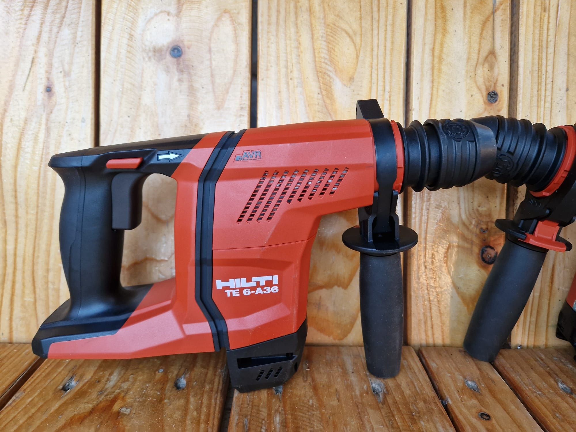 Hilti rotopercutor pe acumulatori