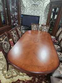Продаётся гостинная мебель (стол стул для гостей)