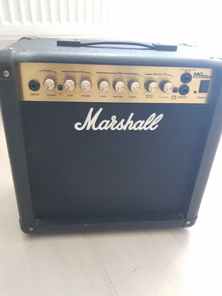 Vand amplificator Marshall MG 15dfx