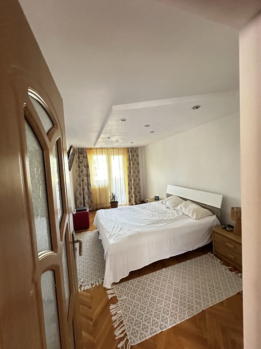 Casă spațioasă cu curte generoasa Petrosani