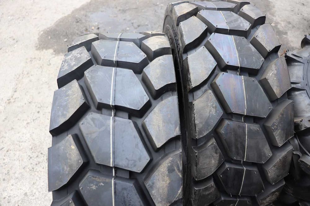 10-16.5 FORERUNNER 12PR cauciucuri noi BOBCAT