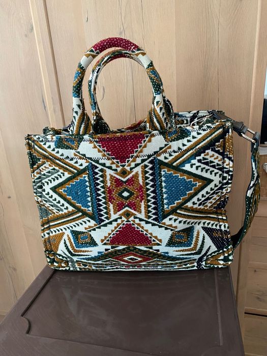 Дамска чанта Valentino, Zara, H&M