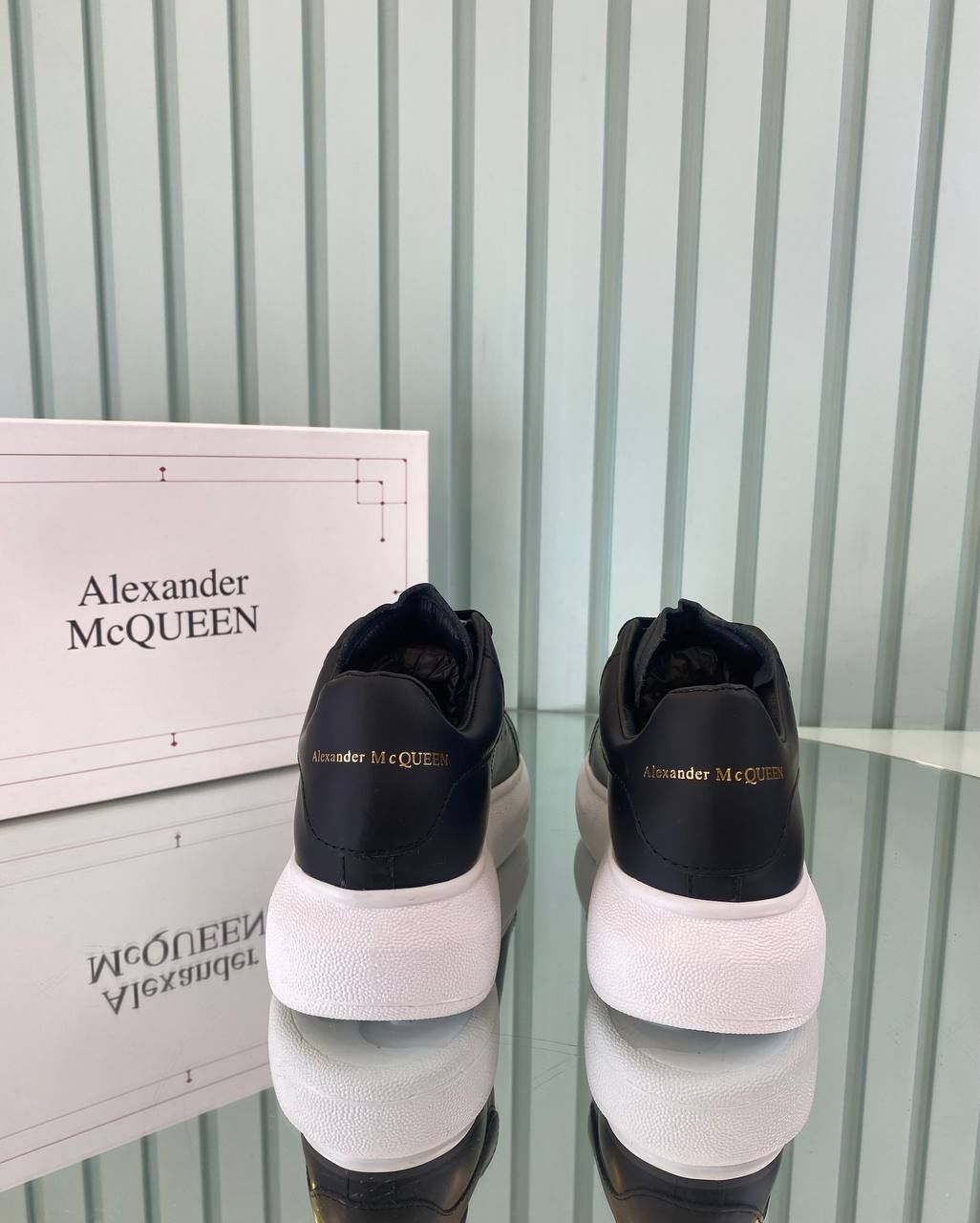 Alexander mcqueen piele Premium