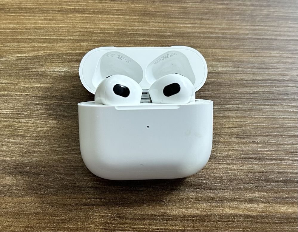 Продается AirPods 3