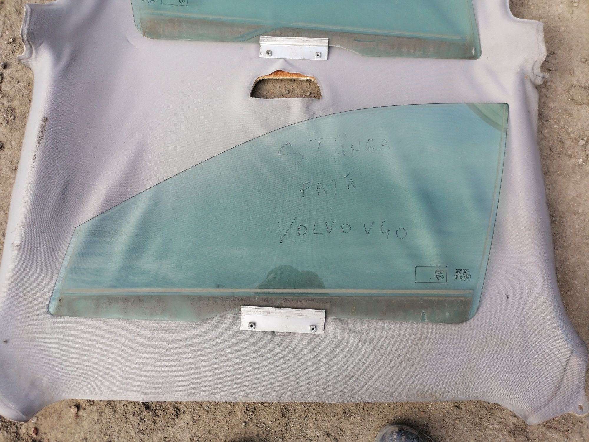 Geamuri diferite modele