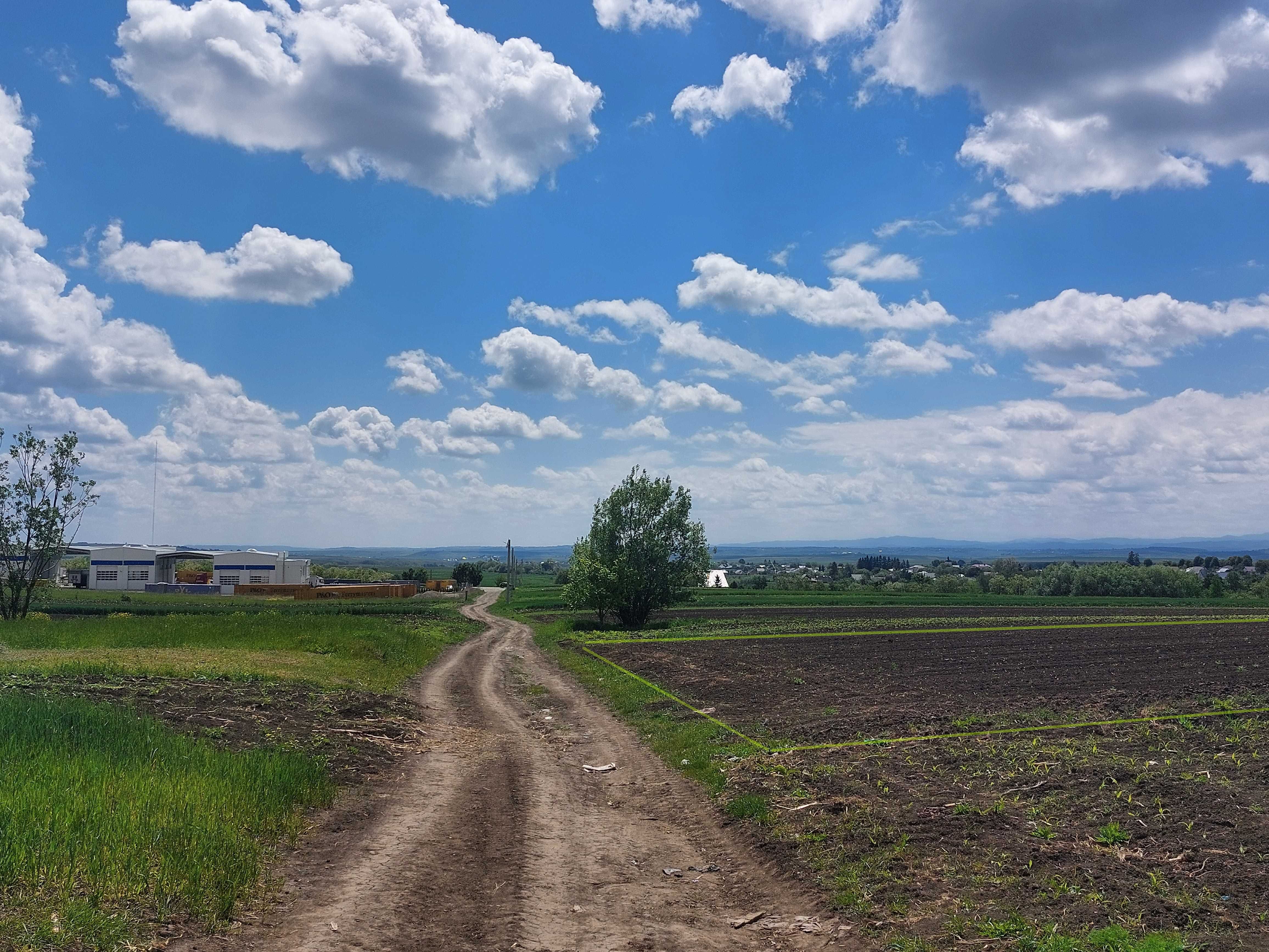 Teren  105 ari  intrare Stroiesti Euroluc  DN17 Suceava