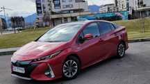 Toyota Prius PLUG IN HYBRID cu panou solar