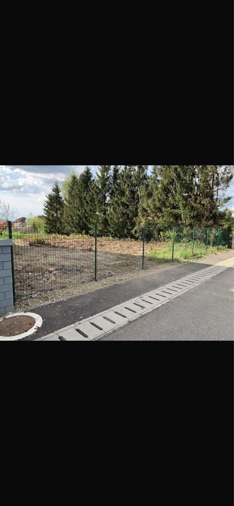 Teren  intravilan de vanazre