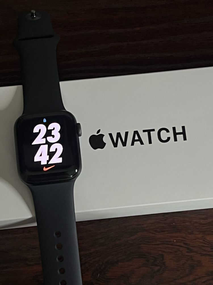 Apple watch SE 2023